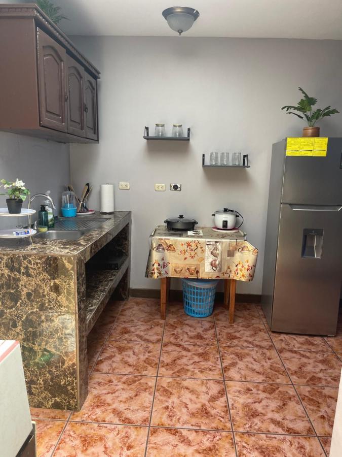 Relax In Downtown Alajuela 5 Min Near The Airport Apartment Luaran gambar
