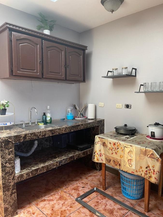 Relax In Downtown Alajuela 5 Min Near The Airport Apartment Luaran gambar